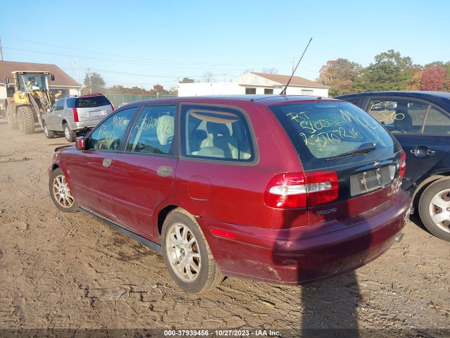 2004 VOLVO V40 VIN: YV1VW27504F091852