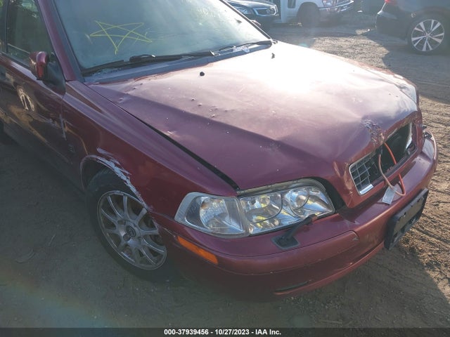 2004 VOLVO V40 VIN: YV1VW27504F091852