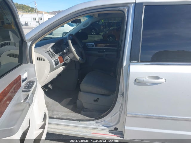 2009 CHRYSLER TOWN & COUNTRY TOURING VIN: 2A8HR54189R673607