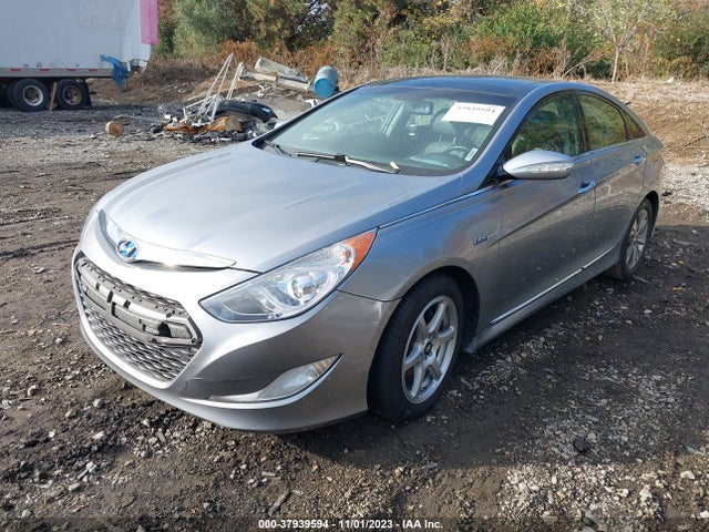 2015 HYUNDAI SONATA HYBRID LIMITED VIN: KMHEC4A44FA120209