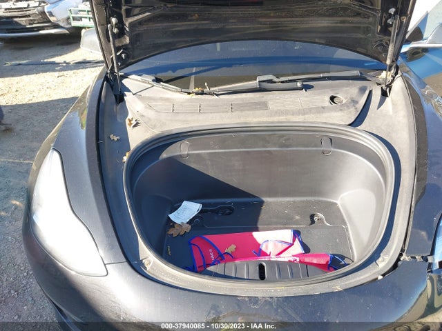 5YJ3E1EB5KF427449 Tesla Model 3 Long Range