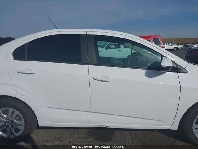 Chevrolet Sonic Ls Auto 2018 1G1JB5SG2J4111982 Image 13