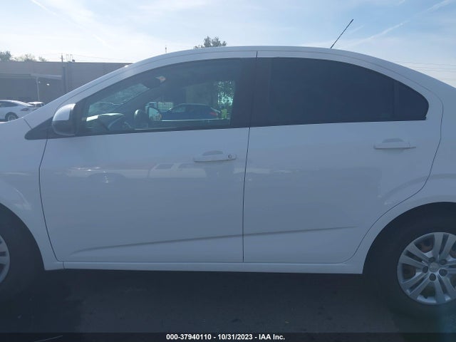Chevrolet Sonic Ls Auto 2018 1G1JB5SG2J4111982 Image 14