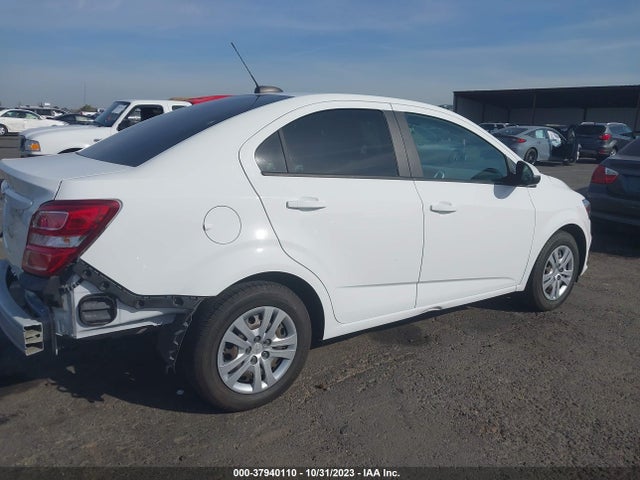 Chevrolet Sonic Ls Auto 2018 1G1JB5SG2J4111982 Image 4