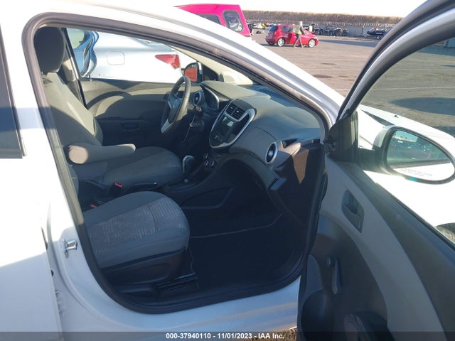 Chevrolet Sonic Ls Auto 2018 1G1JB5SG2J4111982 Image 5