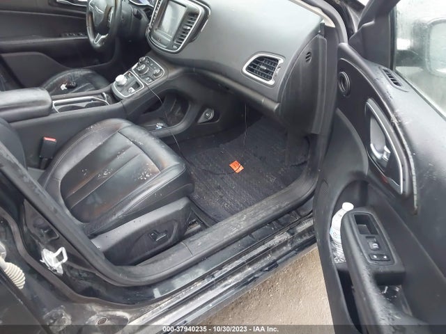Chrysler 200 C 2015 1C3CCCCB9FN735336 Image 5