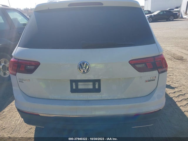 3VV2B7AX4JM139538 Volkswagen Tiguan 2.0t Sel/2.0t Se