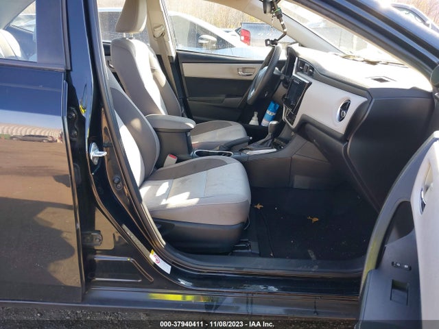 2018 TOYOTA COROLLA LE VIN: 2T1BURHE8JC982949