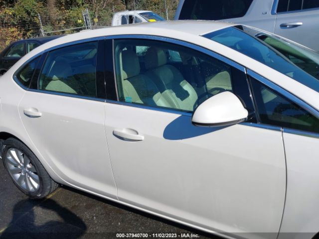 1G4PP5SK5F4200374 Buick Verano