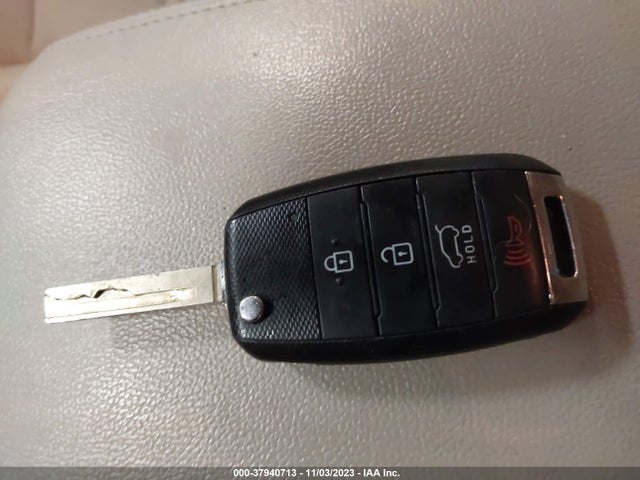2017 KIA SORENTO 2.4L LX VIN: 5XYPGDA32HG337138