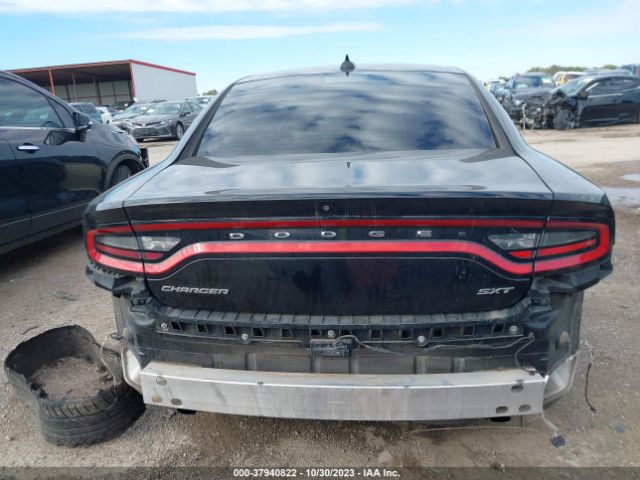 2C3CDXHG8JH152072 Dodge Charger Sxt Plus Rwd
