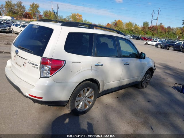 2013 SUBARU FORESTER 2.5X PREMIUM VIN: JF2SHADC8DH402367