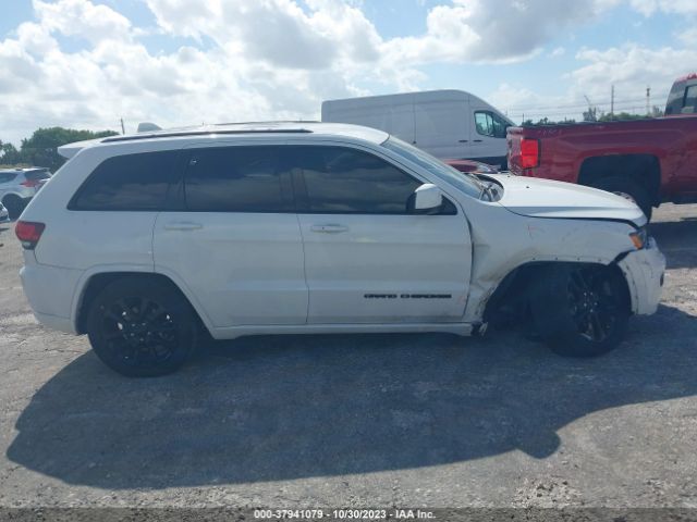 1C4RJFAG3JC174907 Jeep Grand Cherokee Altitude