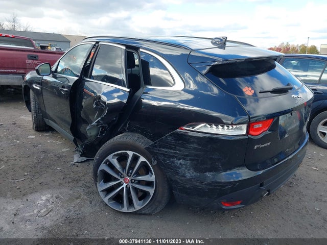 2019 JAGUAR F-PACE SADCJ2FX3KA357443 Photo 2