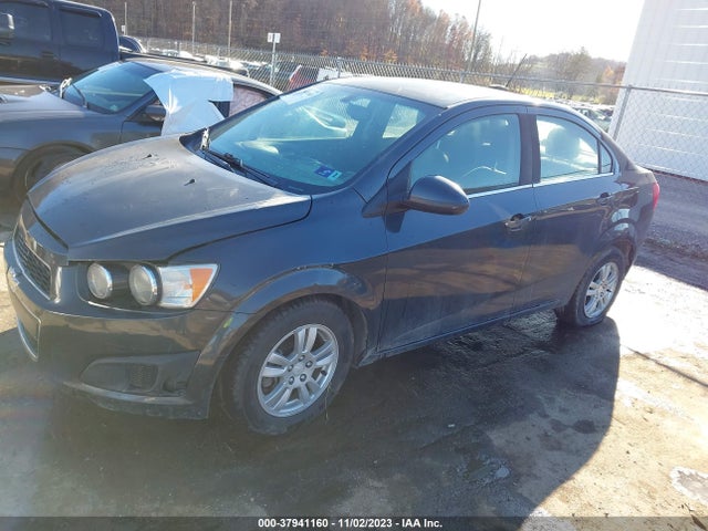 Chevrolet Sonic Lt Auto 2015 1G1JC5SH4F4201311 Image 2