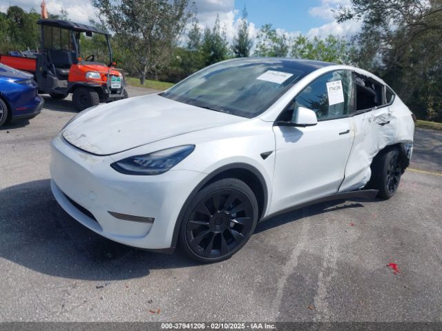 7SAYGDEE2NF435303 Tesla Model Y Long Range Dual Motor All-wheel Drive