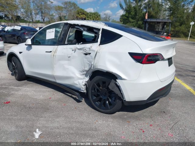 7SAYGDEE2NF435303 Tesla Model Y Long Range Dual Motor All-wheel Drive