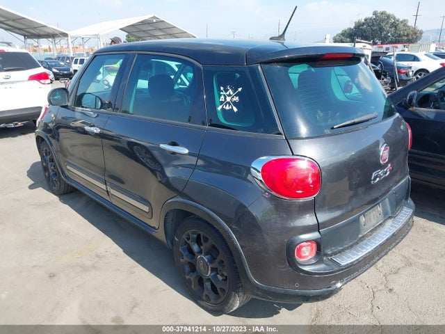2015 FIAT 500L ZFBCFADH7FZ032467 Photo 2