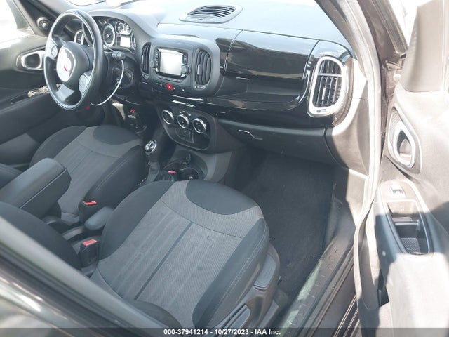2015 FIAT 500L ZFBCFADH7FZ032467 Photo 4