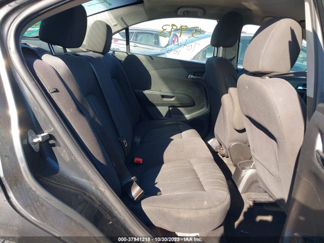 Chevrolet Sonic Lt Auto 2015 1G1JC5SH5F4102674 Image 8