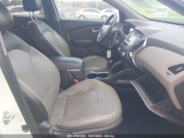 2011 HYUNDAI TUCSON LIMITED VIN: KM8JU3AC8BU251827