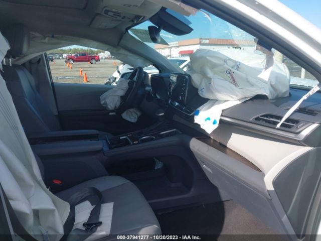 5TDYRKEC4PS167203 Toyota SIENNA XLE