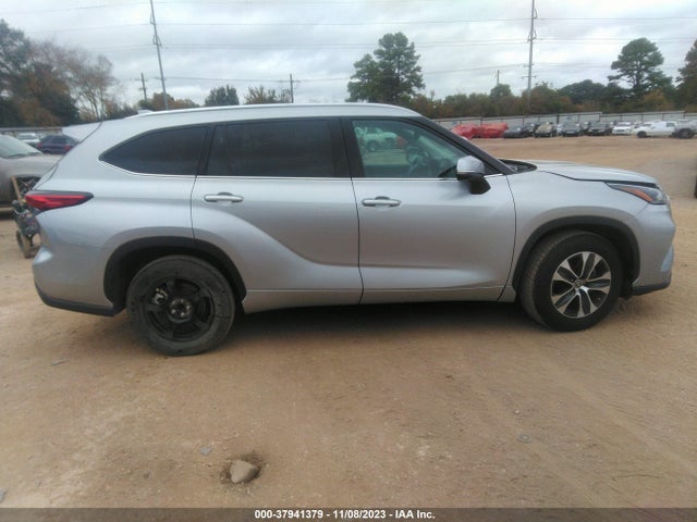 Toyota Highlander Xle 2021 5TDGZRAH4MS516829 Image 13