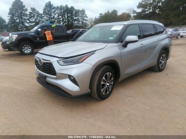 Toyota Highlander Xle 2021 5TDGZRAH4MS516829 Image 2