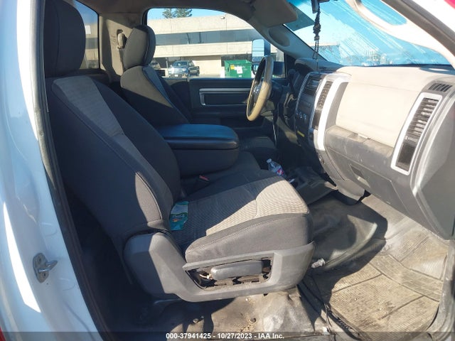 37941425 :رقم المزاد ، 3C7WDMDL6CG296834 vin ، 2012 Ram 5500 Slt مزاد بيع