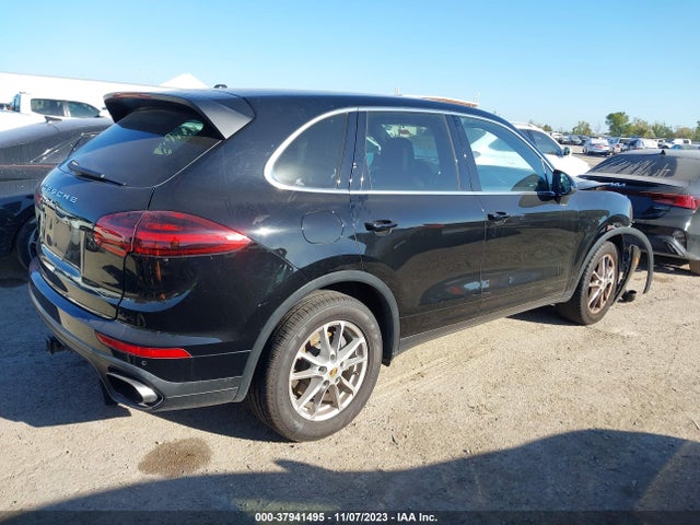 2016 PORSCHE CAYENNE WP1AA2A27GKA09725 Photo 3
