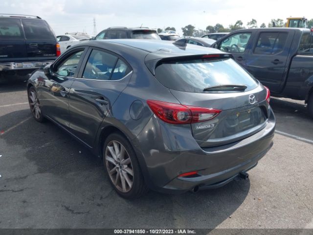 2017 MAZDA MAZDA3 5-DOOR JM1BN1M35H1102761 Photo 2
