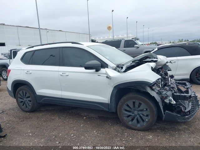 3VVCX7B21NM097859 Volkswagen TAOS S