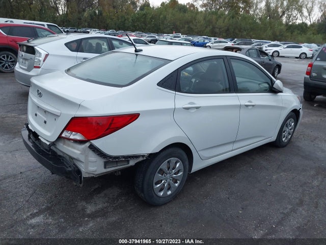 Hyundai ACCENT SE 2017 KMHCT4AE8HU368982 Image 4