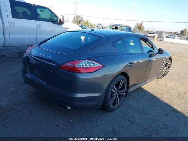2013 PORSCHE PANAMERA WP0AA2A71DL012560 Photo 3