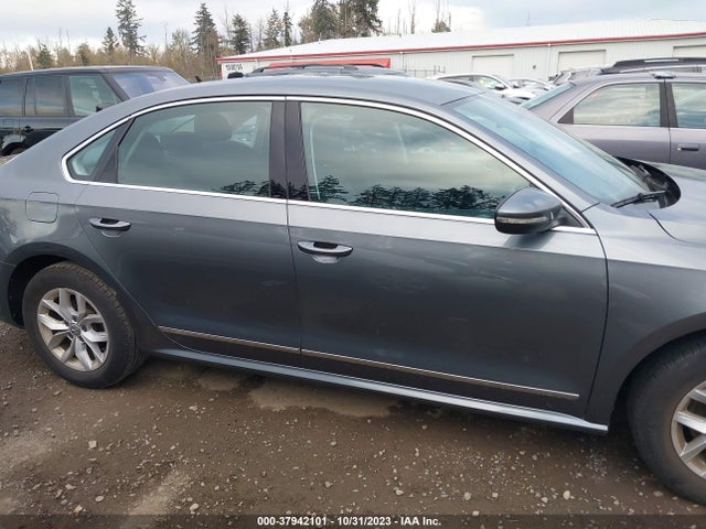 1VWAT7A34HC016903 Volkswagen Passat 1.8t S