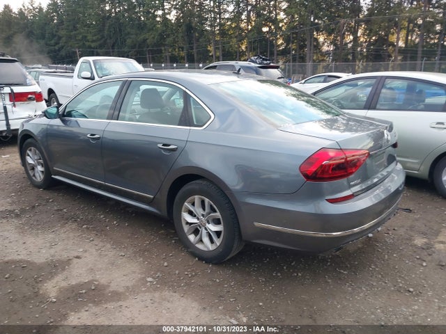 1VWAT7A34HC016903 Volkswagen Passat 1.8t S