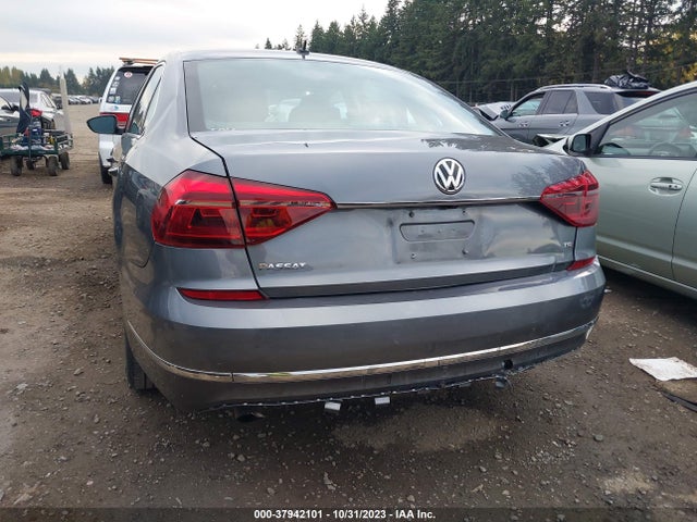 1VWAT7A34HC016903 Volkswagen Passat 1.8t S