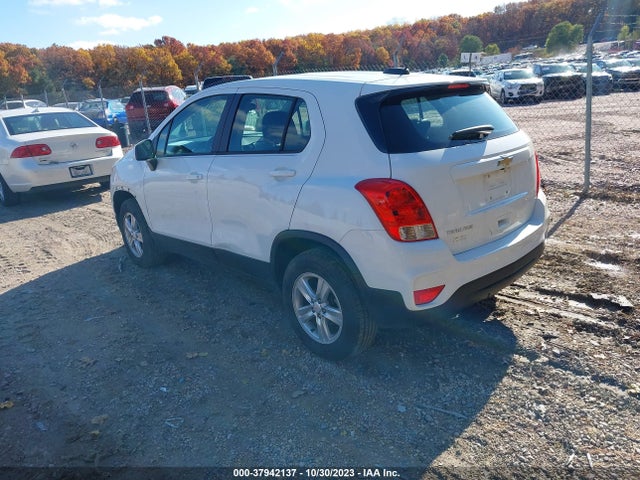 Chevrolet TRAX LS 2018 KL7CJNSB3JB584872 Image 3
