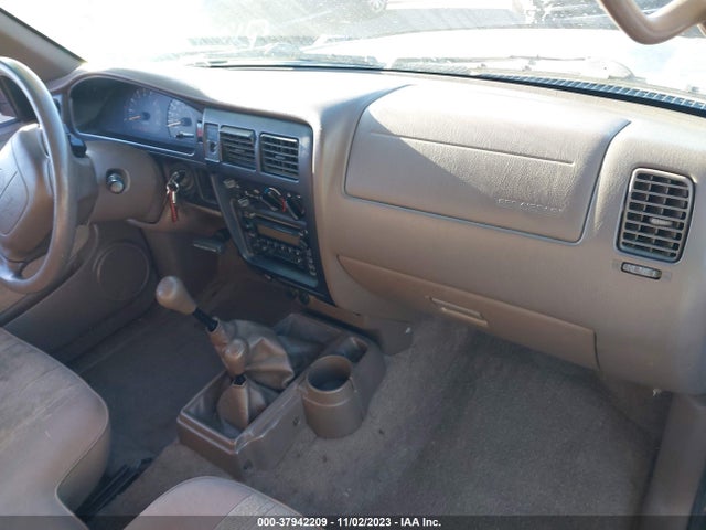 2000 TOYOTA TACOMA VIN: 4TAWN72NXYZ665875