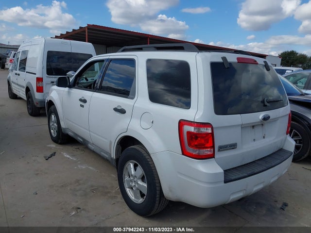 2009 FORD ESCAPE XLT VIN: 1FMCU03G69KA28795
