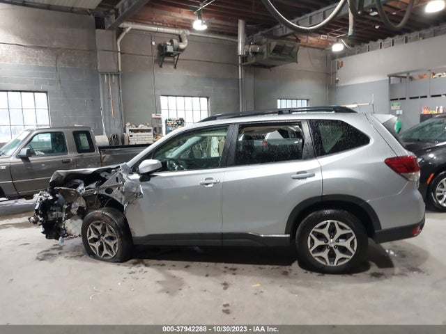 Subaru Forester Premium 2019 JF2SKAGC3KH462910 Image 15