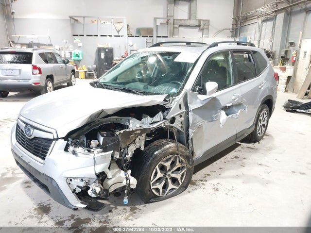 Subaru Forester Premium 2019 JF2SKAGC3KH462910 Image 2