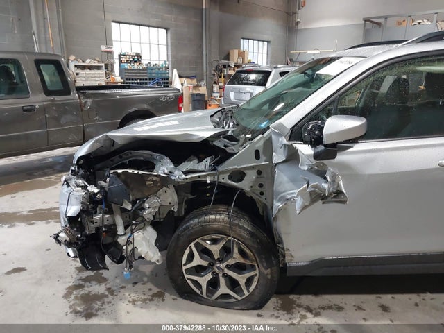 Subaru Forester Premium 2019 JF2SKAGC3KH462910 Image 6