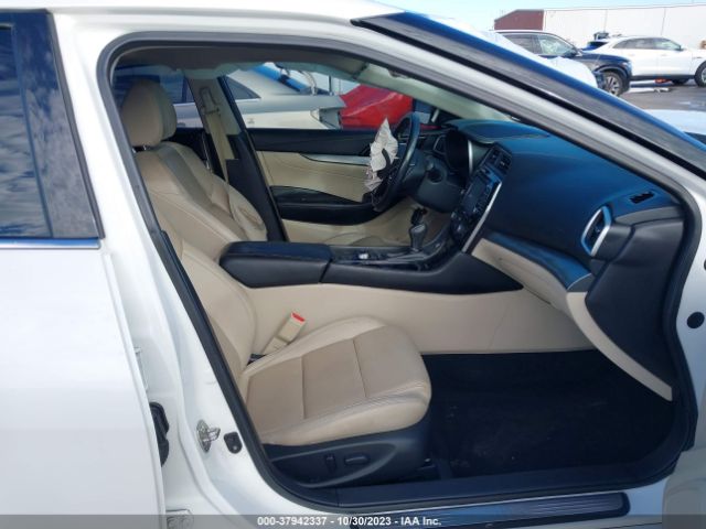 1N4AA6AP0GC376356 Nissan Maxima 3.5 Sl