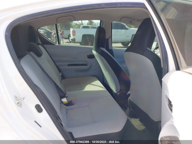 Toyota Prius C One/three/two/four 2014 JTDKDTB33E1571070 Image 8
