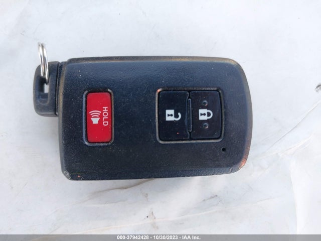 Toyota Prius C One/three/two/four 2014 JTDKDTB37E1060980 Image 11