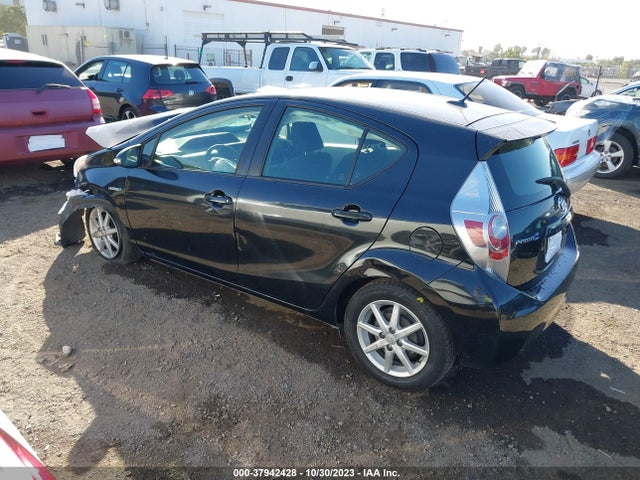 Toyota Prius C One/three/two/four 2014 JTDKDTB37E1060980 Image 3
