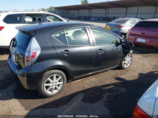 Toyota Prius C One/three/two/four 2014 JTDKDTB37E1060980 Image 4