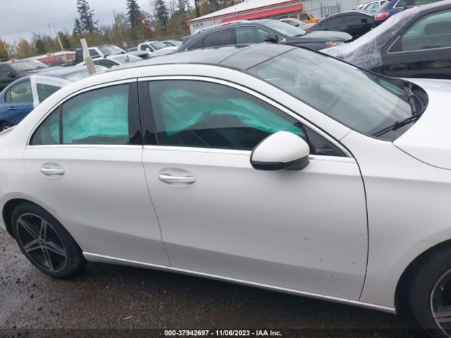 WDD3G4EB0KW000600 Mercedes-Benz A-class A 220