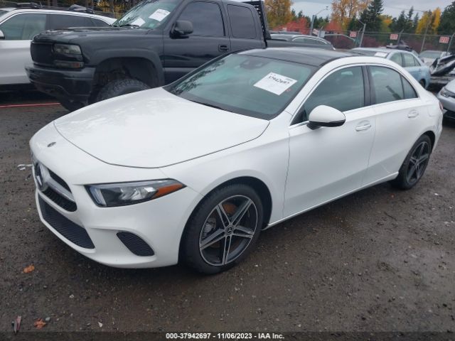 WDD3G4EB0KW000600 Mercedes-Benz A-class A 220